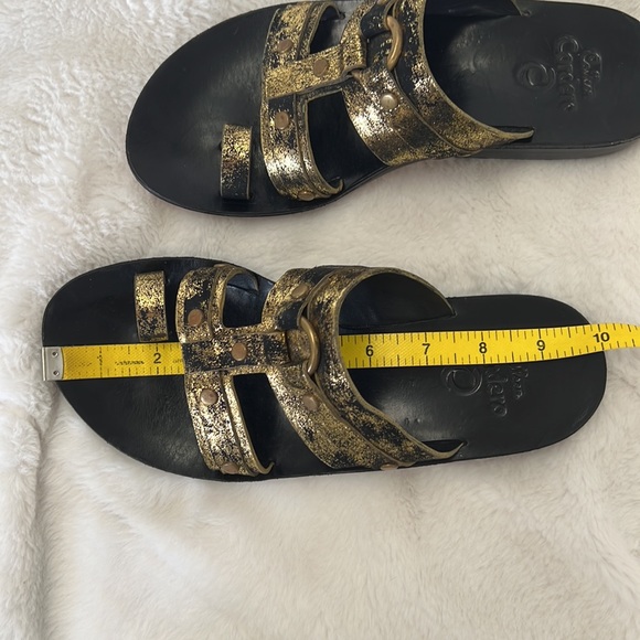 Stylish Black and Gold Women's Sandals - Picture 11 of 12